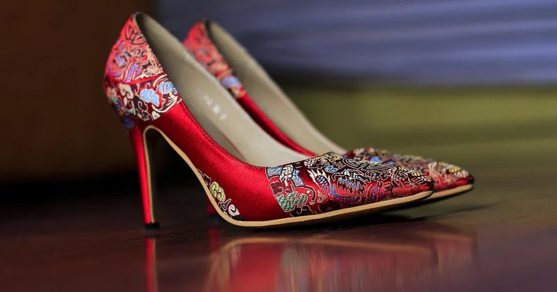 Des solutions adaptées aux contraintes des chaussures féminines